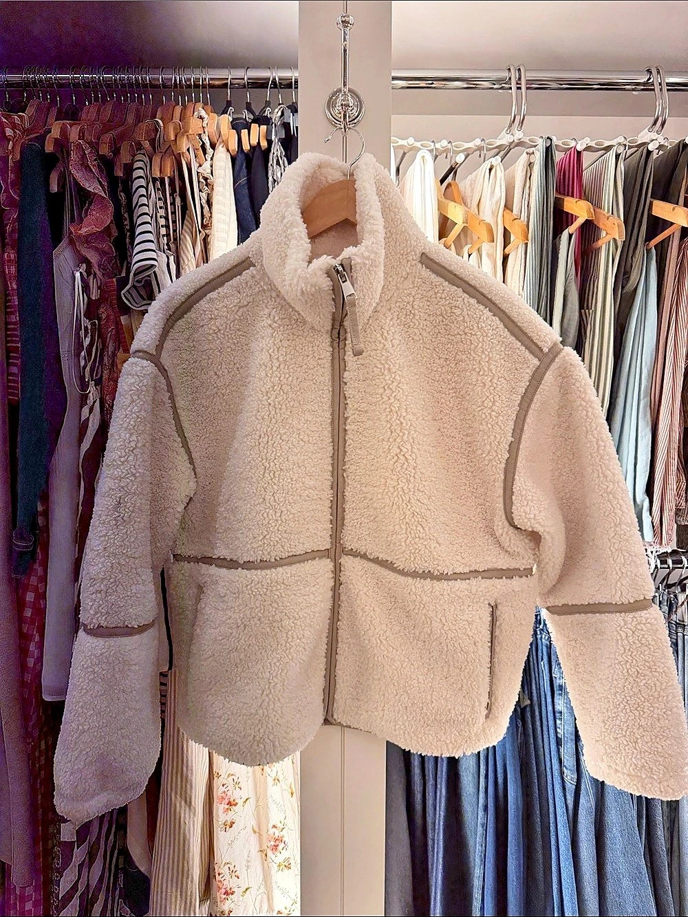 Abercrombie & Fitch Sherpa Full-Zip Jacket with Faux Leather Piping Cream Medium